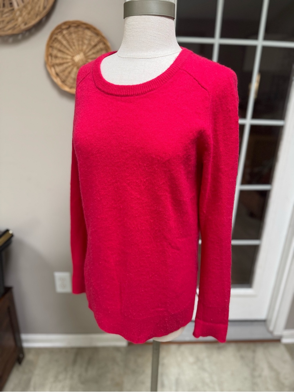 Halogen 100% Cashmere Bright Pink  Crewneck Sweater Women’s Size M